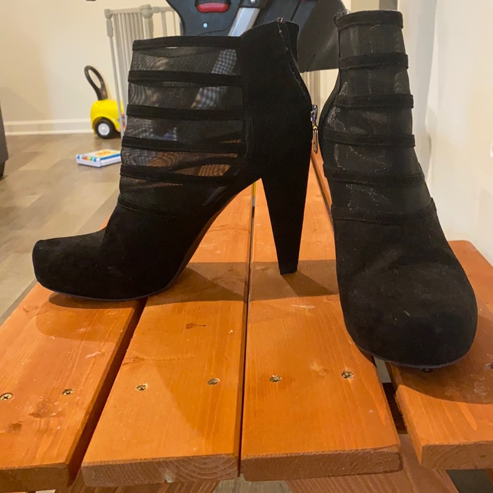 G by Guess Black ankle boots